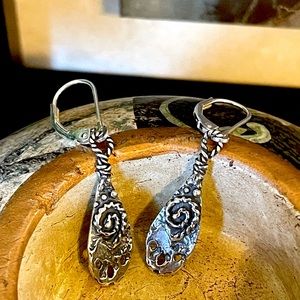 STERLING SILVER TEAR DROP EARRINGS